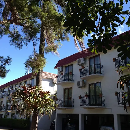 Hamilton Brisbane Airport Hotel-3